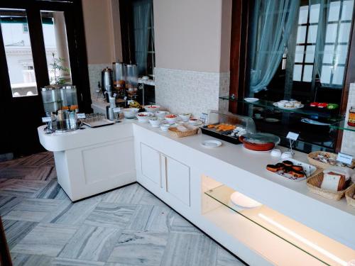 Food and beverages, Hotel Surya Kaiser Palace in Varanasi Food and beverages, Hotel Surya Kaiser Palace in Varanasi
