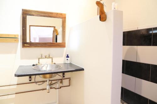 This photo about Evening Shade shared on HyHotel.com