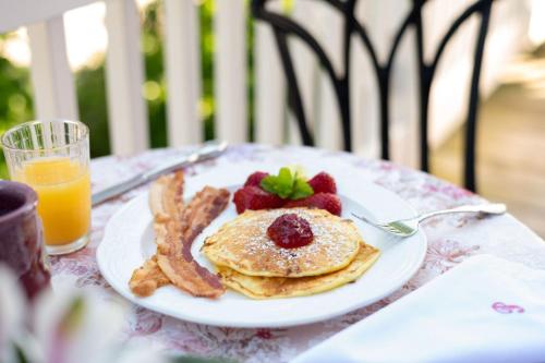 在meiguo.com看到的Palmer House Inn的介绍图片