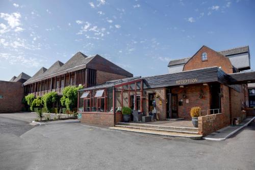 Entrada, The Watermill Hotel Sure Hotel Collection by Best Western in Hemel Hempstead Entrada, The Watermill Hotel Sure Hotel Collection by Best Western in Hemel Hempstead