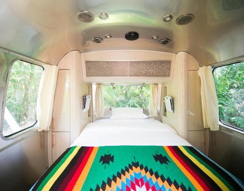 Caravan Outpost in Ojai (CA) Caravan Outpost in Ojai (CA)