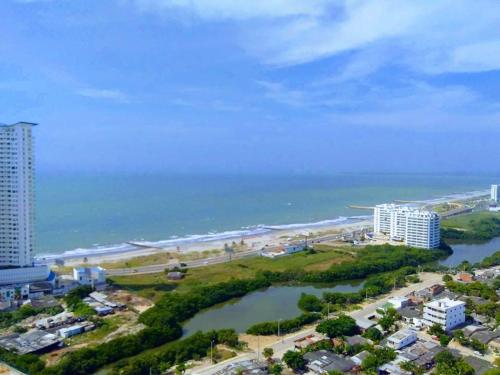 Apto cerca al centro y playa Marbella in Torices Apto cerca al centro y playa Marbella in Torices