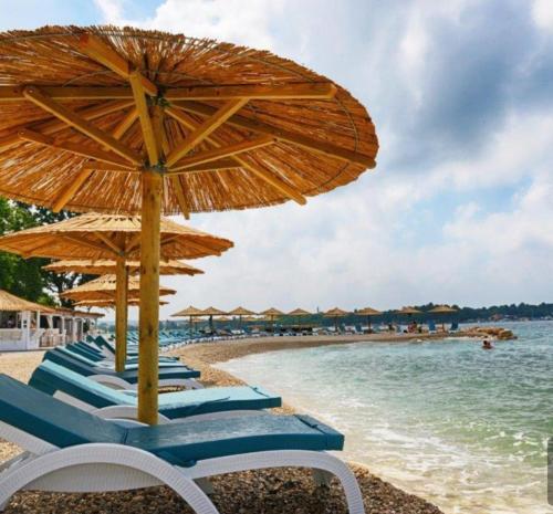 Pantai, New!!! NEW RIVA LUXURY ONE - with sunny terrace & big garden in Porec Pantai, New!!! NEW RIVA LUXURY ONE - with sunny terrace & big garden in Porec
