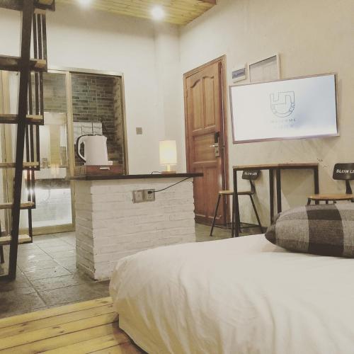 This photo about SanYa Slowlife Seaview Boutique Inn shared on HyHotel.com