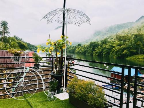River Hill Side Resort in Si Sawat River Hill Side Resort in Si Sawat