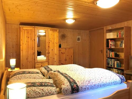 Schones Kellerzimmer mit Bad in Mittelangeln Schones Kellerzimmer mit Bad in Mittelangeln