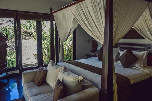 This photo about Ombak Luwung Beachfront Estate shared on HyHotel.com