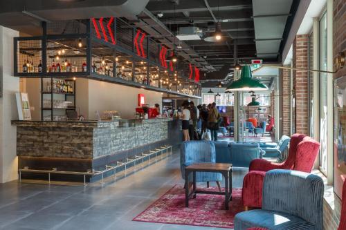Lobby, MEININGER Milano Lambrate in Citta Studi Lobby, MEININGER Milano Lambrate in Citta Studi