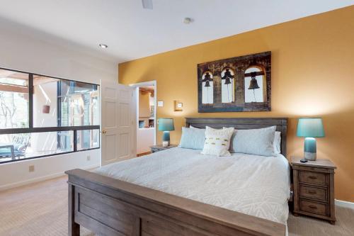 Guestroom, Boulders Villa in Carefree Guestroom, Boulders Villa in Carefree