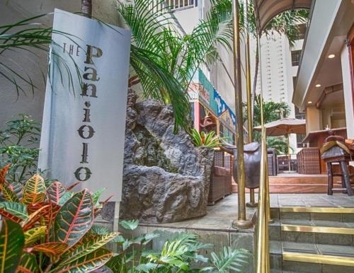 在meiguo.com看到的攀尼奥洛埃库斯酒店的介绍图片