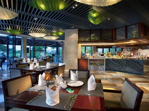 Restaurant, Grand Metropark Villa Resort Sanya Yalong Bay in Sanya Restaurant, Grand Metropark Villa Resort Sanya Yalong Bay in Sanya