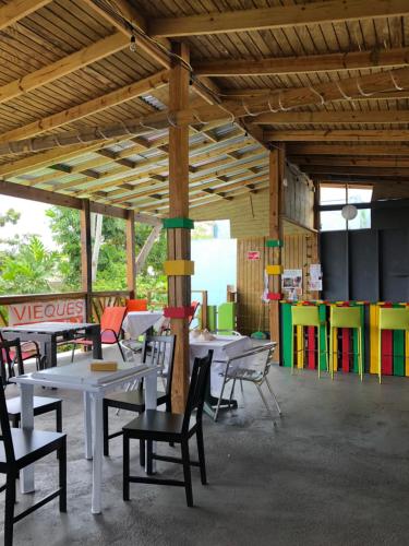 酒吧/高級酒吧, Vieques Good Vibe Guest House in 別克斯 酒吧/高級酒吧, Vieques Good Vibe Guest House in 別克斯