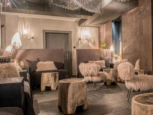 Pub/Lounge, Hotel & Spa Blausee in Kandergrund Pub/Lounge, Hotel & Spa Blausee in Kandergrund