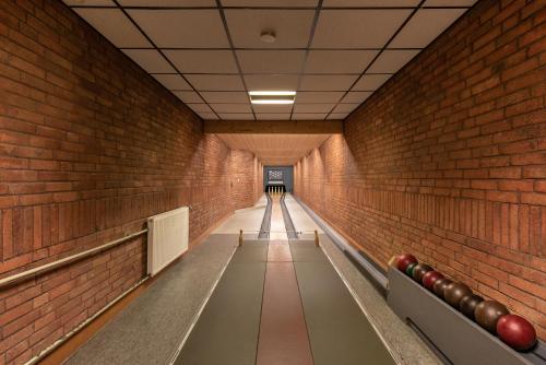 Bãi chơi bowling, Hotel Conti Am Hauptbahnhof in Munster Bãi chơi bowling, Hotel Conti Am Hauptbahnhof in Munster