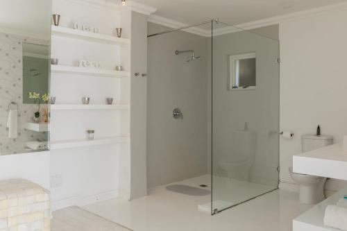 This photo about Two Views Beach House shared on HyHotel.com