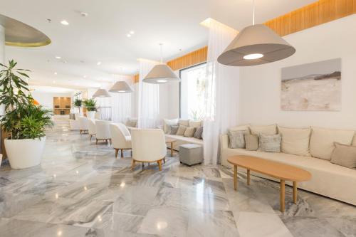 ردهة, Samian Mare Hotel, Suites & Spa in Karlovasi ردهة, Samian Mare Hotel, Suites & Spa in Karlovasi