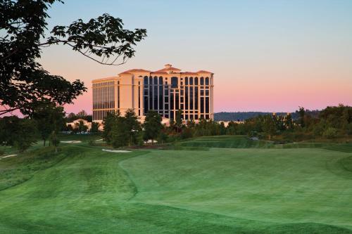 Belterra Casino Resort And Spa in Florence, IN -Outdoor Pool - Restaurant - 0