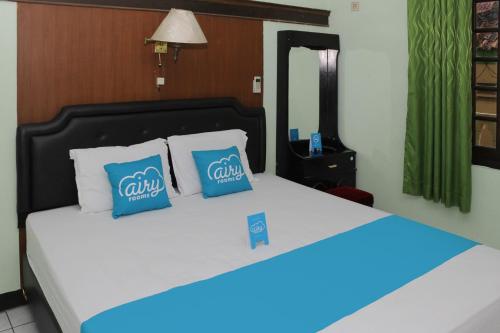 This photo about Airy Mergangsan Prawirotaman Dua 71 Yogyakarta shared on HyHotel.com