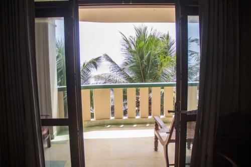 This photo about Hotel Coconut Bar Sea Lodge shared on HyHotel.com