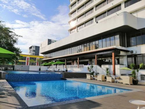 Balcony/terrace, Impiana Hotel Ipoh near Ipoh Parade Shopping Centre Balcony/terrace, Impiana Hotel Ipoh near Ipoh Parade Shopping Centre
