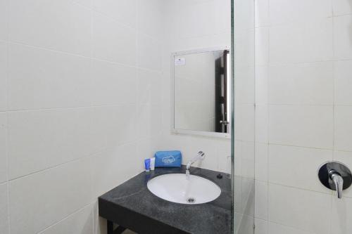 This photo about Airy Pasar Pagi KH Kholid 35 Samarinda shared on HyHotel.com