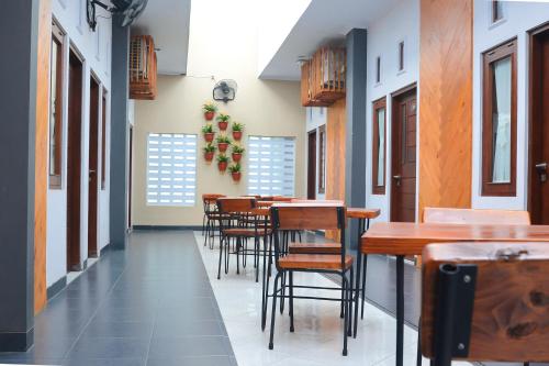 This photo about Airy Bantul Wonocatur 12 Banguntapan Yogyakarta shared on HyHotel.com