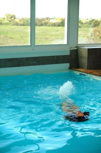 Плувен басейн, Residence Hoteliere Natureva & Spa in Агд Плувен басейн, Residence Hoteliere Natureva & Spa in Агд