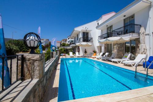 Басейн, Datca Beyaz Ev Hotels in Датча Басейн, Datca Beyaz Ev Hotels in Датча