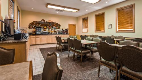 Hrana i piće, Best Western Inn at the Rogue in Grants Pass (OR) Hrana i piće, Best Western Inn at the Rogue in Grants Pass (OR)