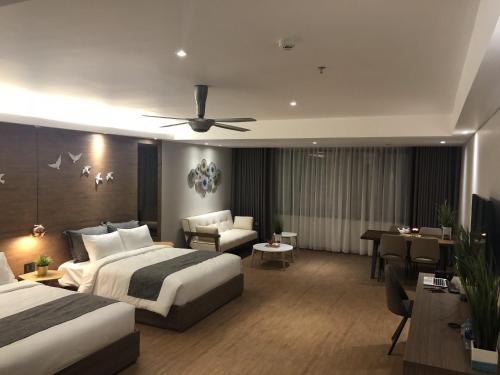 The Luxe Hotel Da Lat in Tuyen Lam Lake The Luxe Hotel Da Lat in Tuyen Lam Lake