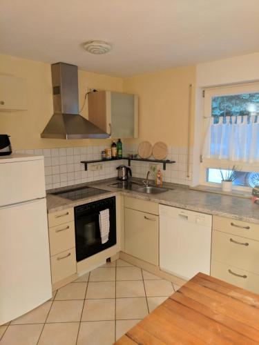 кухня, FeWo Am Ohrensbächle (FeWo Am Ohrensbachle) in Glottertal кухня, FeWo Am Ohrensbächle (FeWo Am Ohrensbachle) in Glottertal