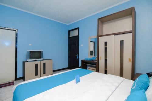 This photo about Airy IBA Mayor Ruslan 2012 Palembang shared on HyHotel.com