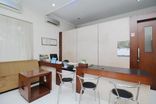 This photo about Airy Syariah Alun Alun Kidul Bantul 60B Yogyakarta shared on HyHotel.com