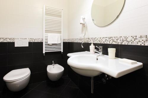 This photo about Red Line Apartments Milano shared on HyHotel.com