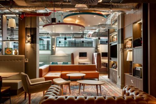 בר/טרקלין, Ibis Styles Glasgow Central in גלזגו בר/טרקלין, Ibis Styles Glasgow Central in גלזגו