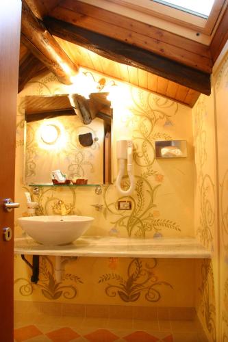 This photo about Hotel Leon D'Oro shared on HyHotel.com