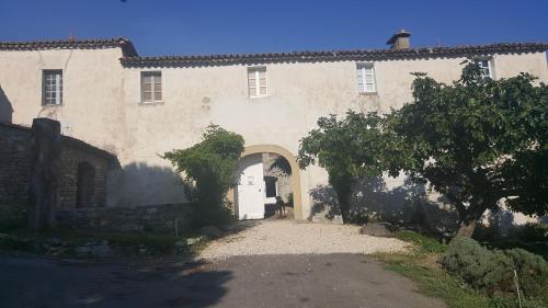 כניסה, Gîte - Mas de Louise (Gite - Mas de Louise) in Ales כניסה, Gîte - Mas de Louise (Gite - Mas de Louise) in Ales