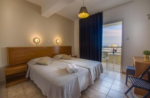 Captain Karas Holidays Apartments in 파랄림니 Captain Karas Holidays Apartments in 파랄림니