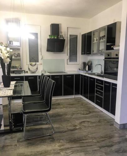 Szolgáltatások, Apartments Merin in Utjeha Szolgáltatások, Apartments Merin in Utjeha