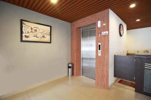 This photo about Airy Asia Afrika Pangarang 24 Bandung shared on HyHotel.com