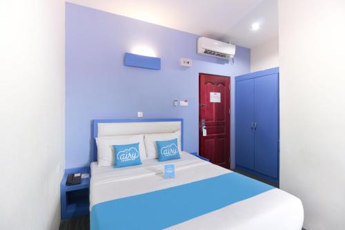 This photo about Airy Batu Aji Merlion Square Batam shared on HyHotel.com