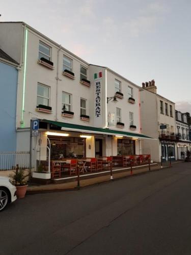 Bon Viveur Guest House in Saint Aubin Bon Viveur Guest House in Saint Aubin