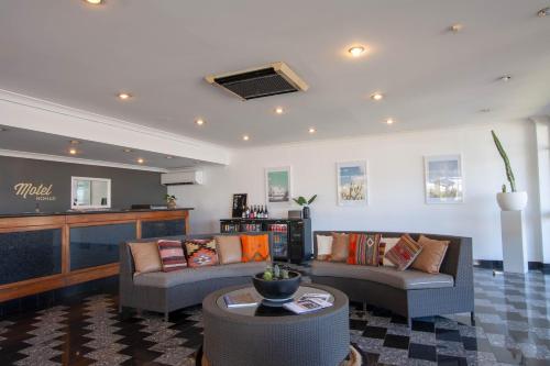 Lobby, Motel Nomad in Cairns Lobby, Motel Nomad in Cairns