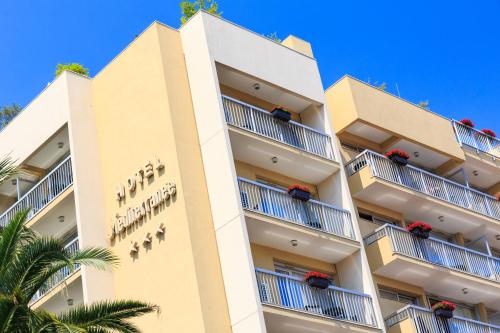 Вход, Best Western Hotel Mediterranee Menton in Мантон Вход, Best Western Hotel Mediterranee Menton in Мантон