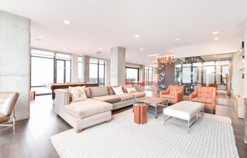 在meiguo.com看到的Global Luxury Suites at Seaport的介绍图片