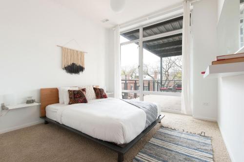 在meiguo.com看到的Sonder — Lincoln Park的介绍图片