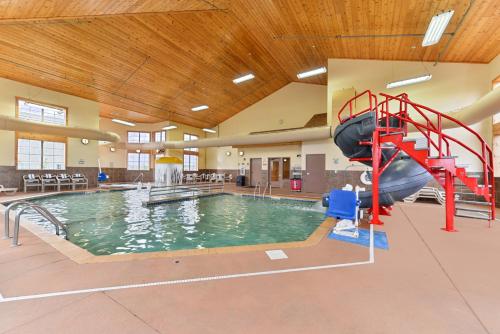 Hotel AmericInn by Wyndham Fargo Medical Center