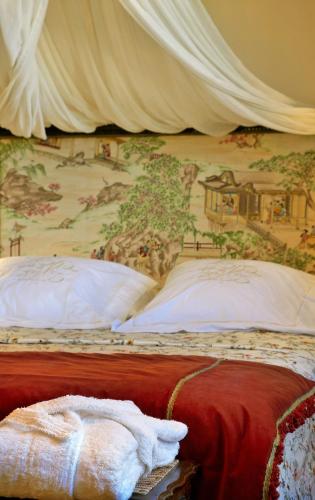 This photo about Hotel Santa Coloma del Camino shared on HyHotel.com