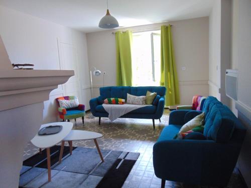 325 Route du Fourou in Airport 325 Route du Fourou in Airport