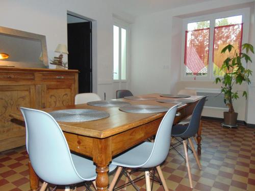 Patogumai, 325 Route du Fourou in Airport Patogumai, 325 Route du Fourou in Airport